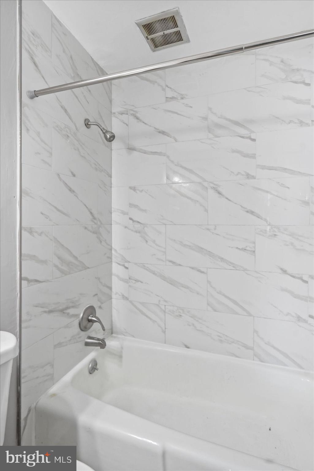 HARFORD SQUARE - Residential