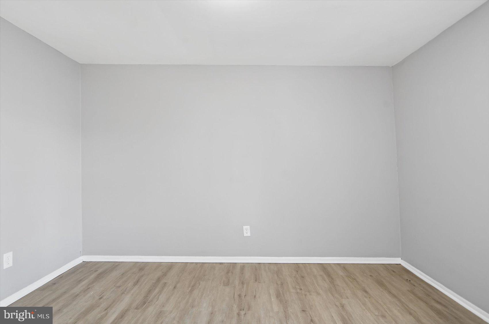 HARFORD SQUARE - Residential