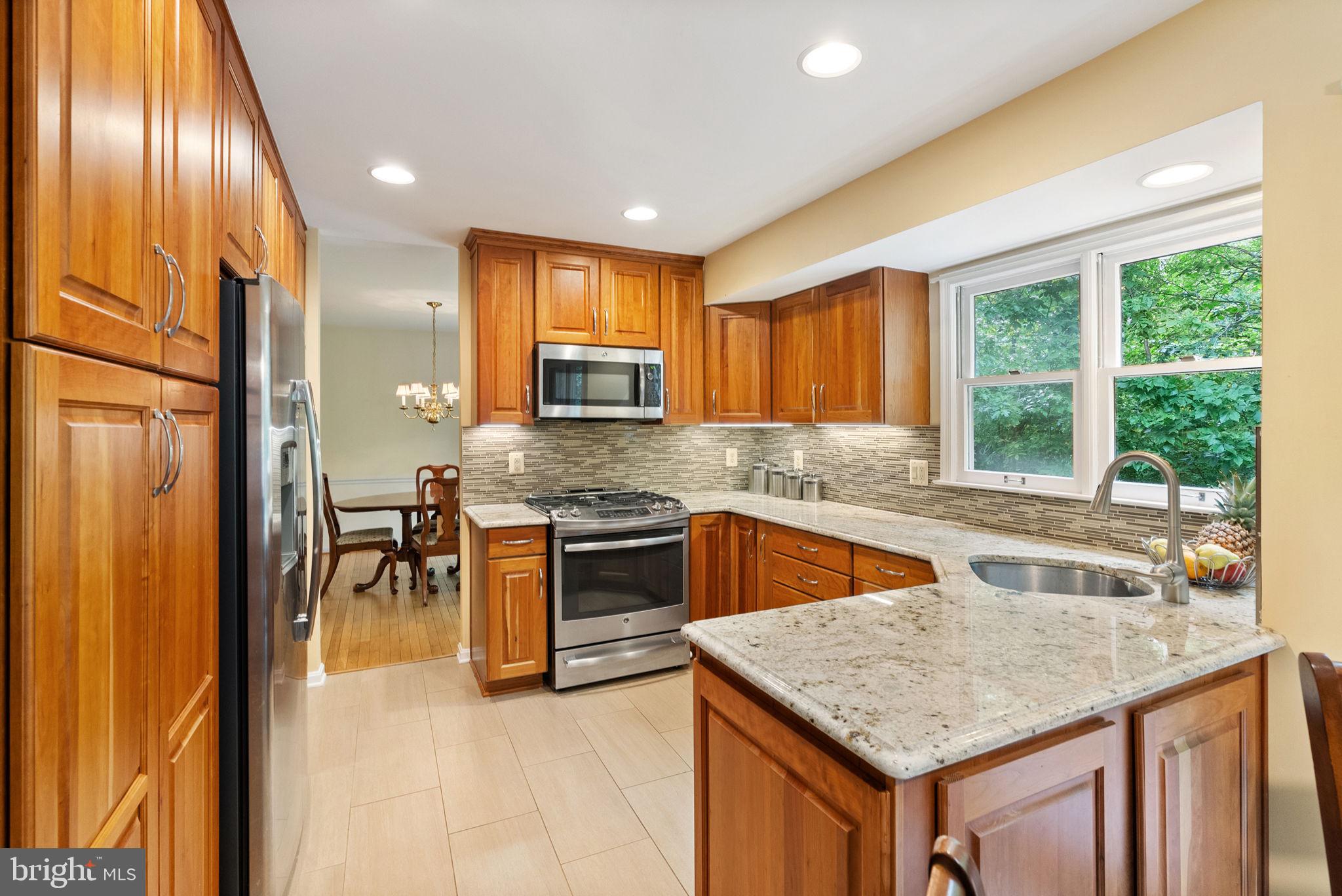 5212 BRAYWOOD DRIVE