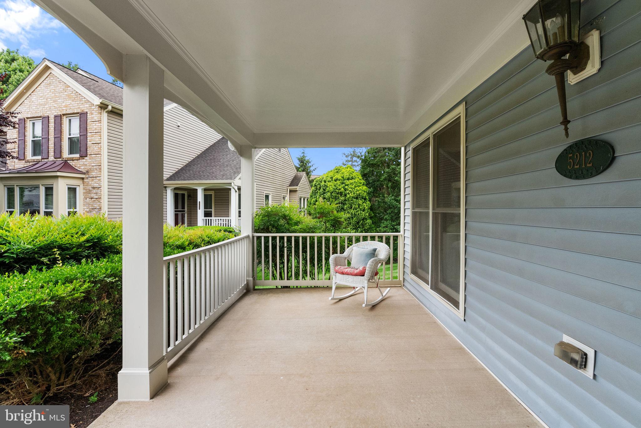 5212 BRAYWOOD DRIVE