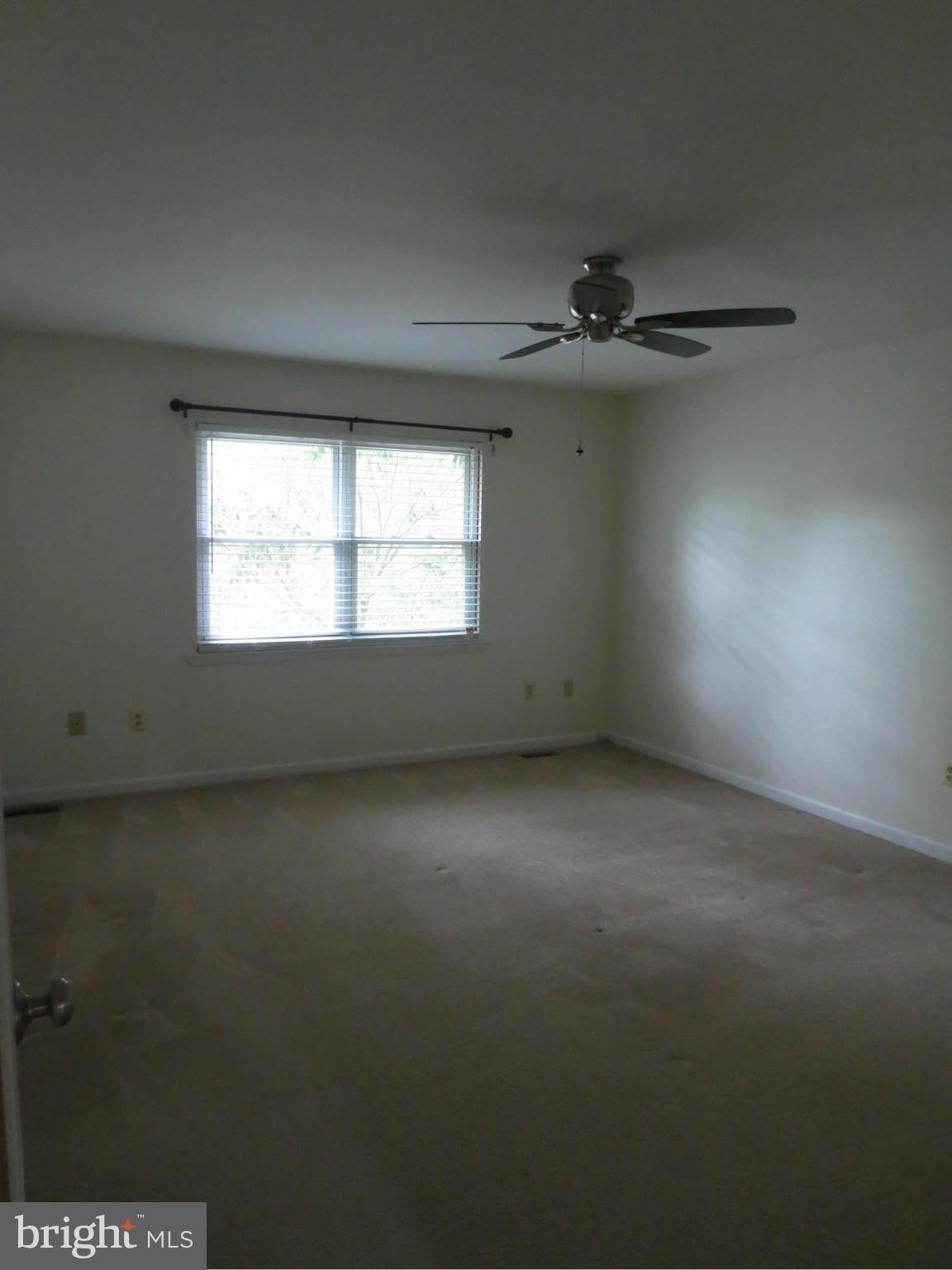 KINGSBRIDGE COURT - Residential Lease