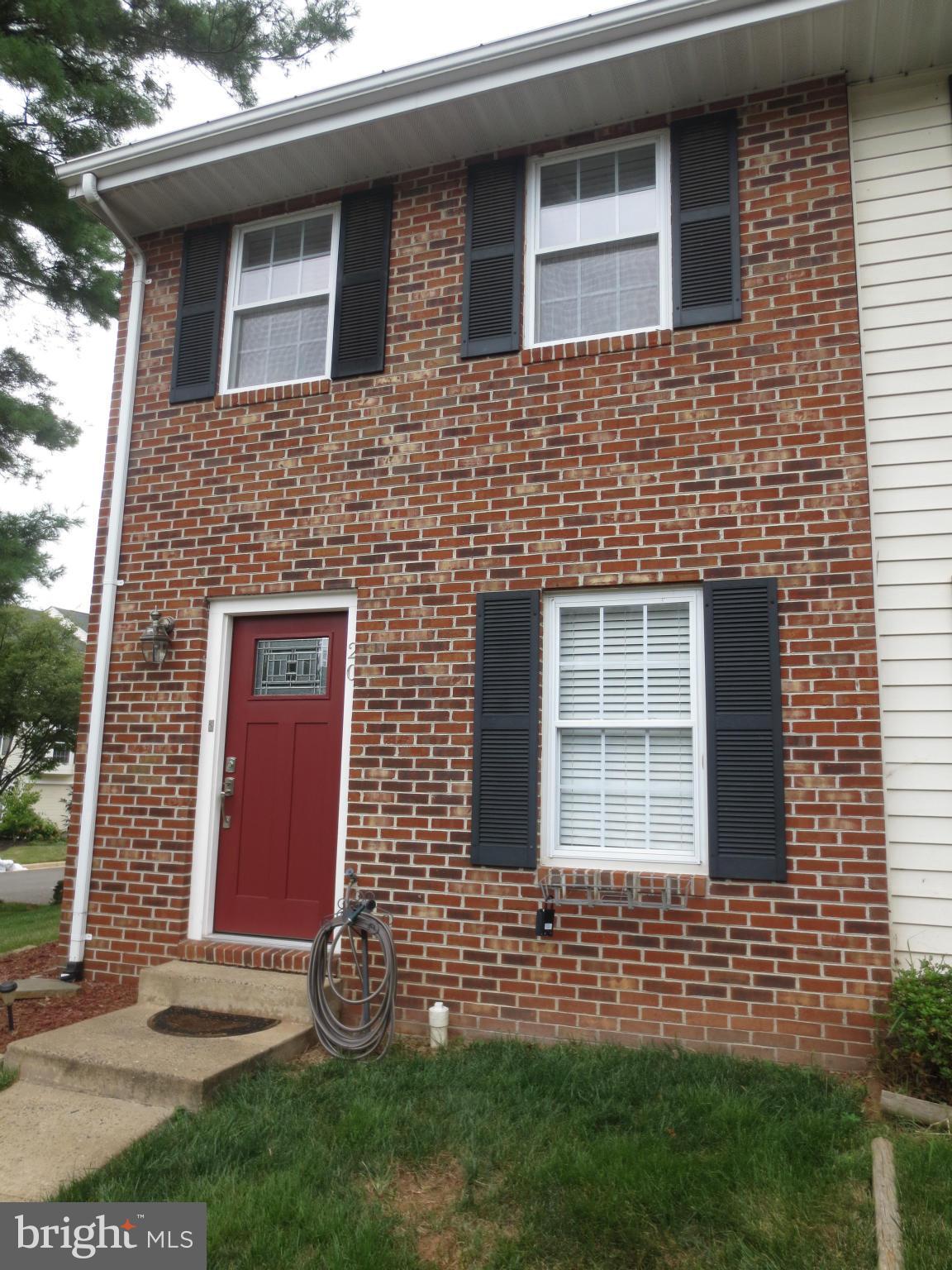 KINGSBRIDGE COURT - Residential Lease