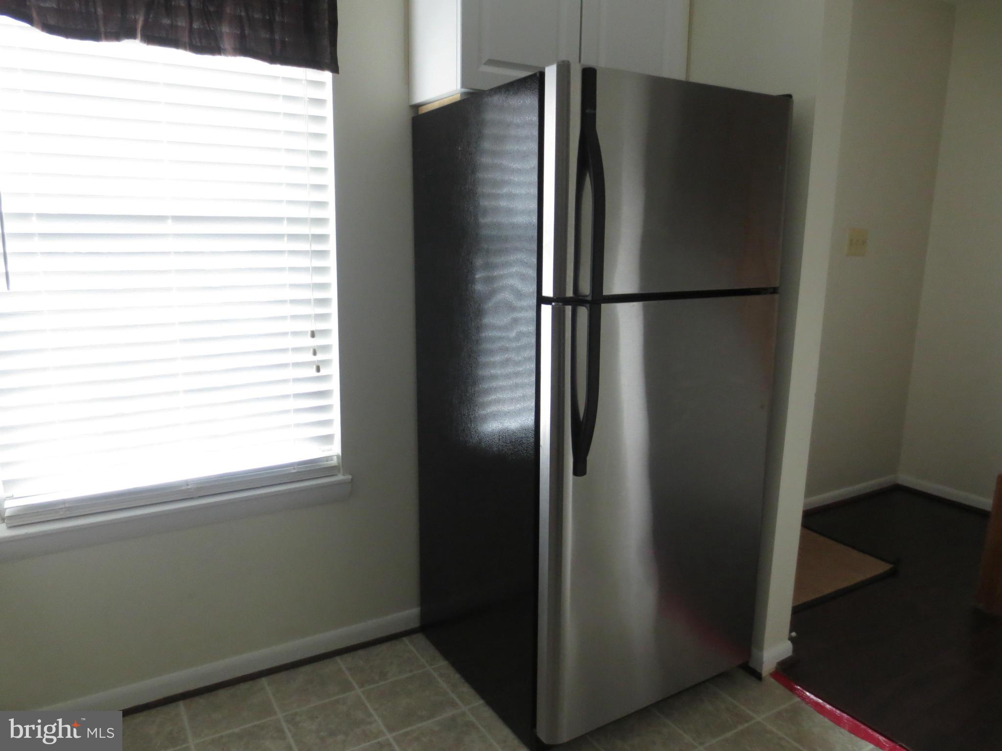 KINGSBRIDGE COURT - Residential Lease