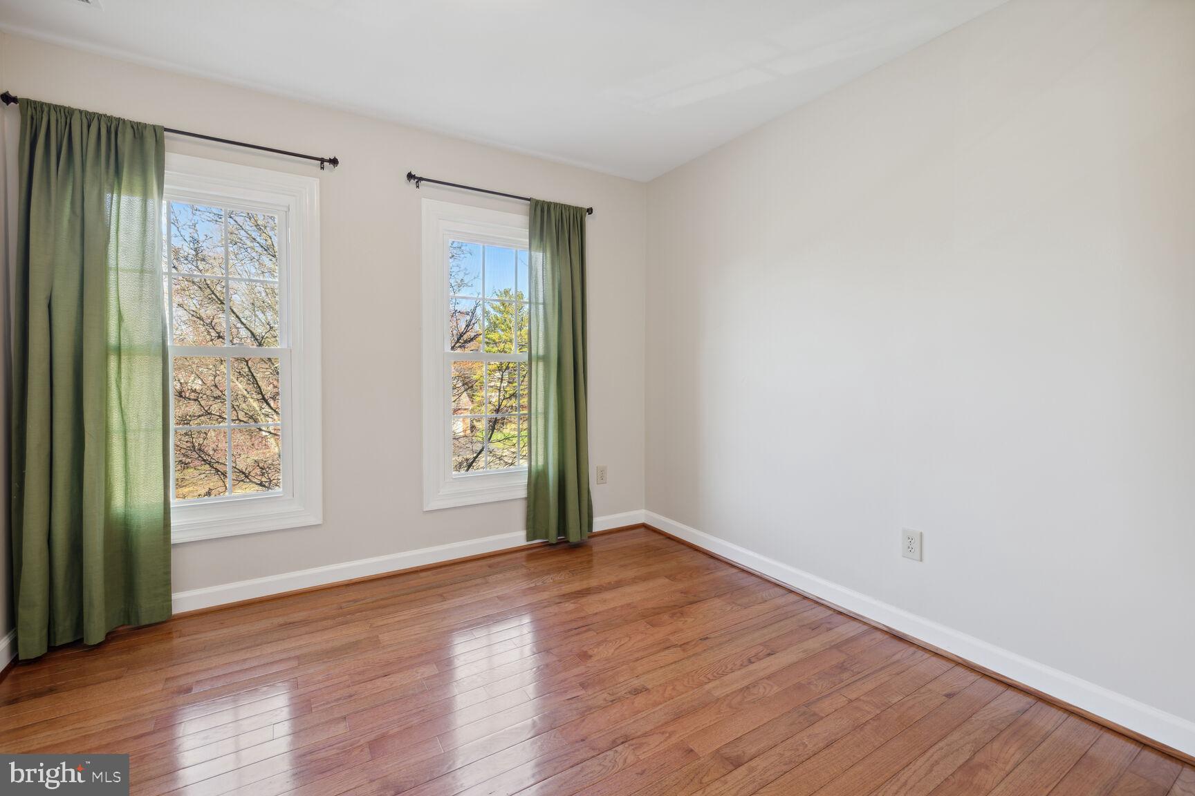 QUINCE ORCHARD KNOLLS - Residential Lease