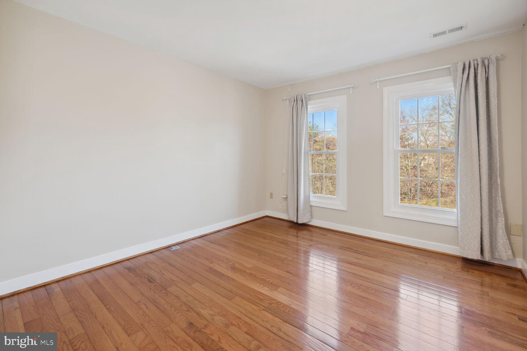 QUINCE ORCHARD KNOLLS - Residential Lease