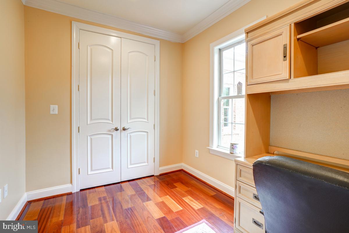 MILL CREEK PARK - Residential