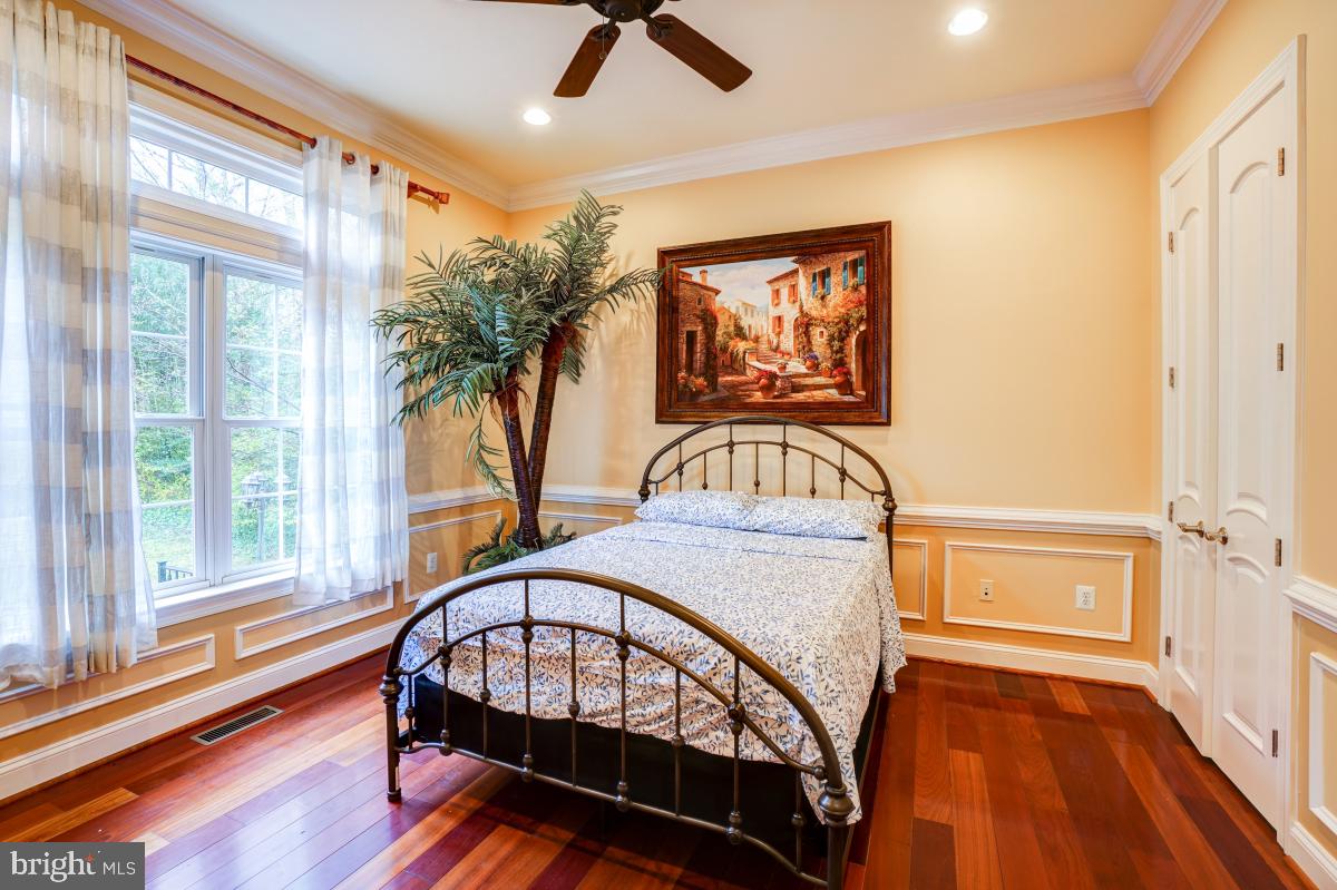 MILL CREEK PARK - Residential