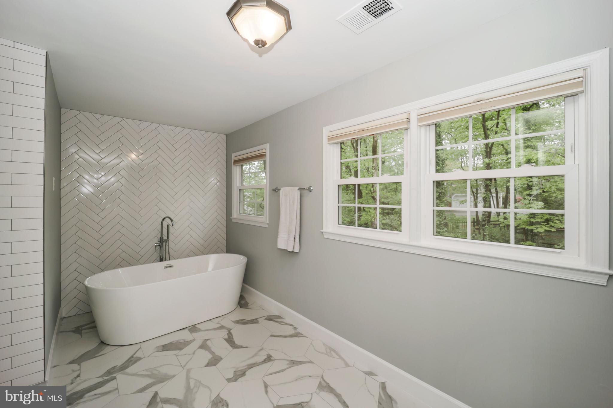 NORTH HILL - Residential