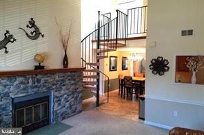 HAMPTON HOUSE - Residential Lease