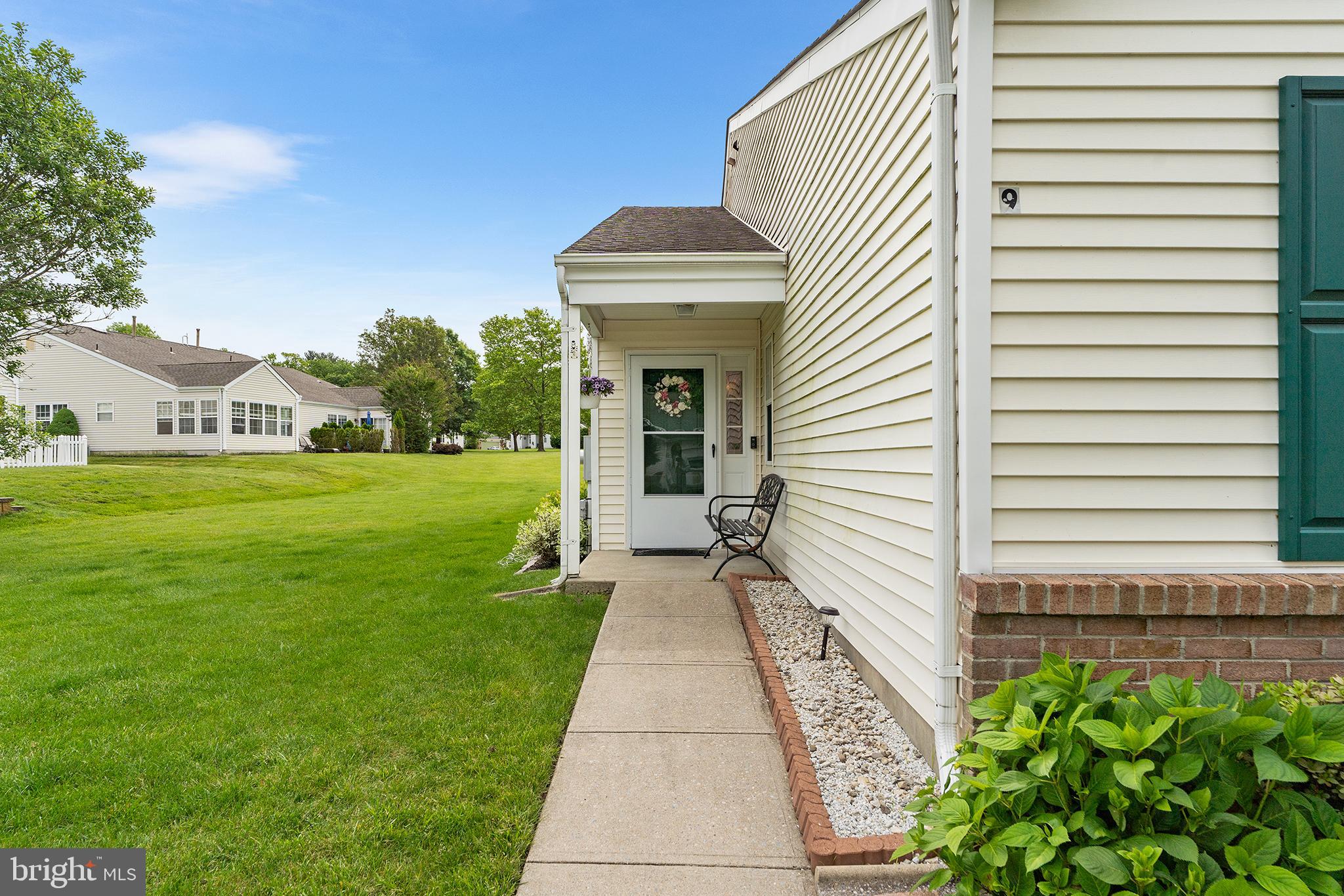 9 PEPPERGRASS DRIVE N
