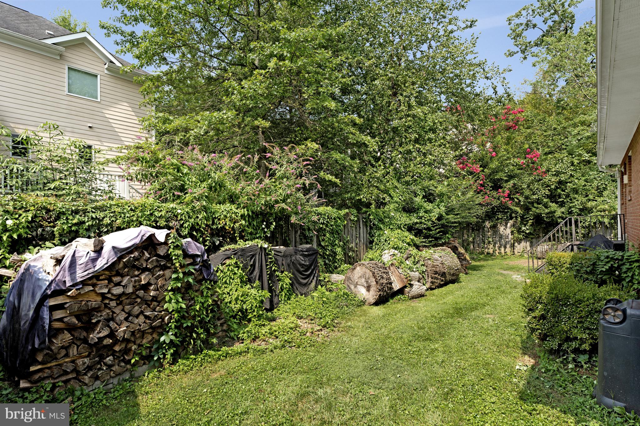 EL NIDO - Residential Lease