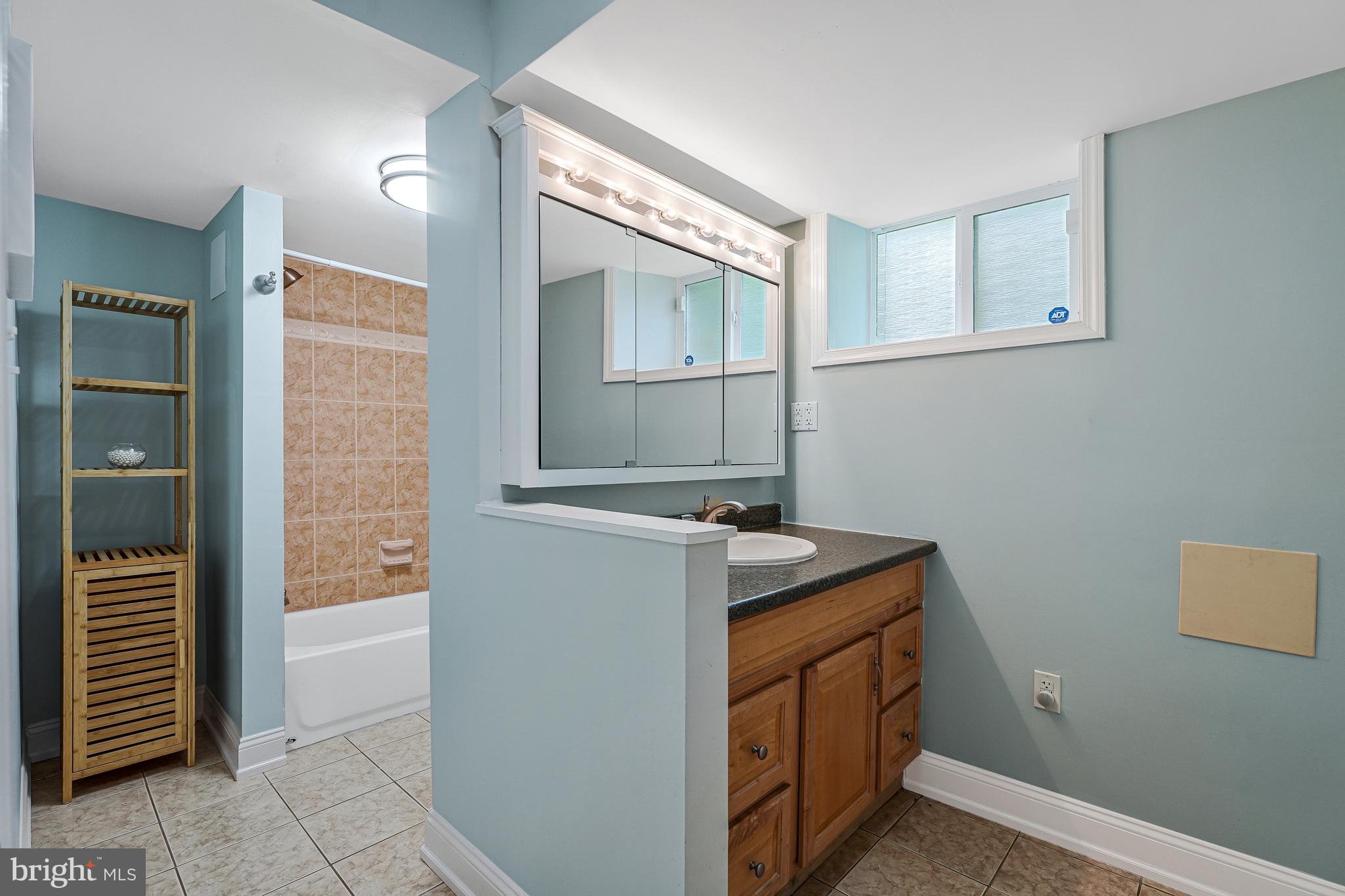 EL NIDO - Residential Lease