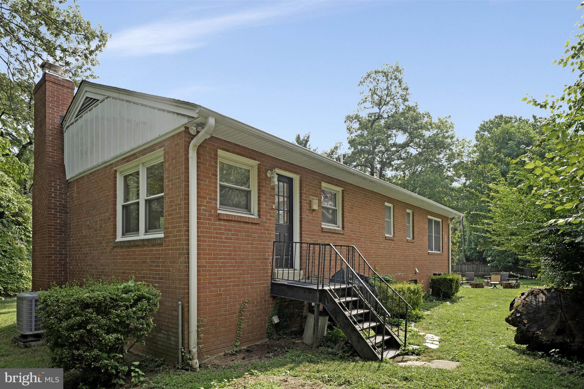 EL NIDO - Residential Lease