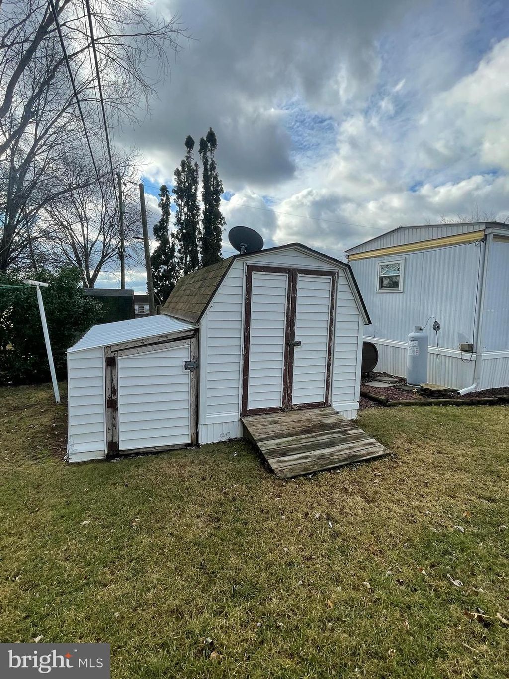 Photo of 32 SUNFLOWER DR, EPHRATA, PA 17522 (MLS # PALA2029404)