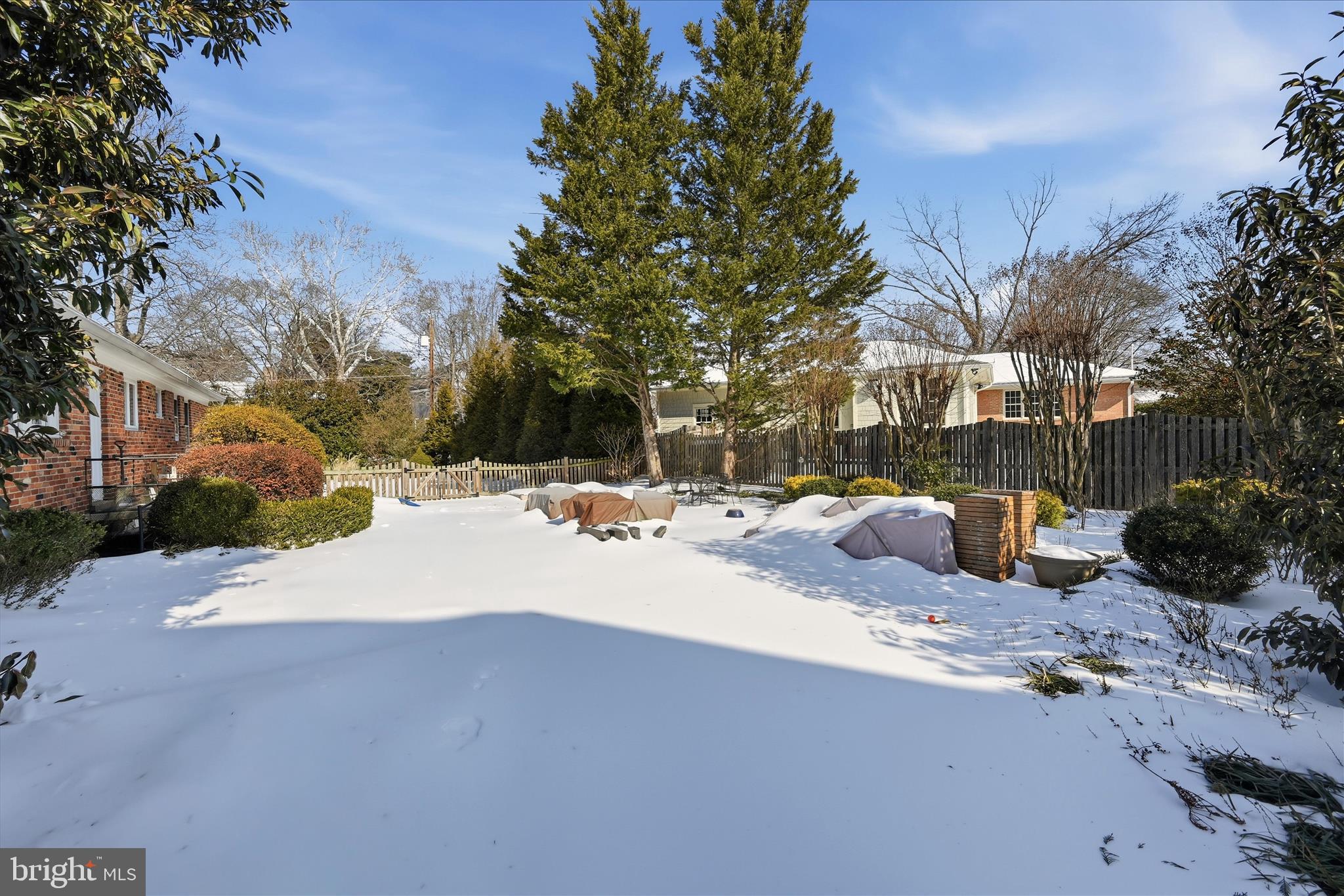 MCLEAN KNOLLS - Residential