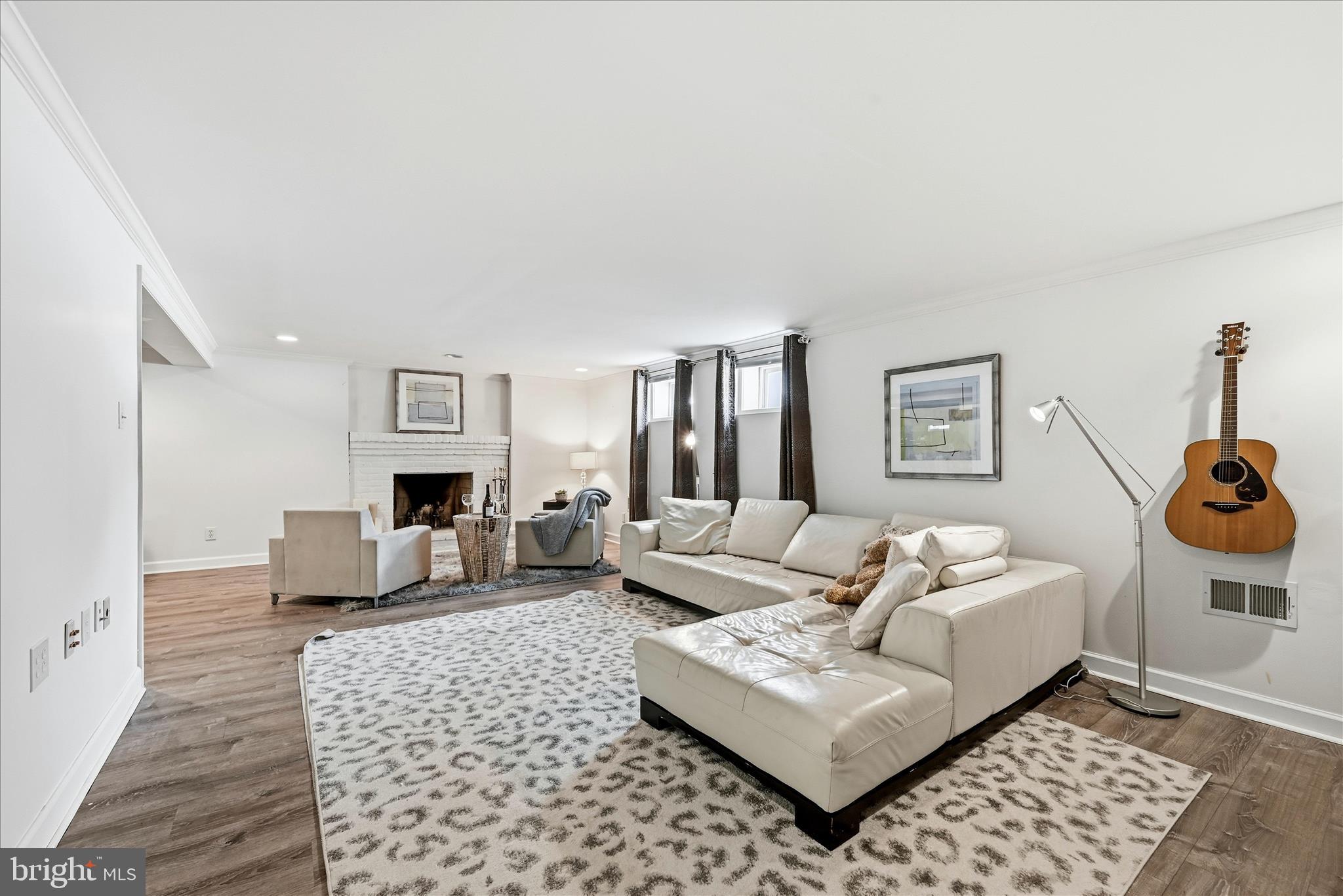 MCLEAN KNOLLS - Residential