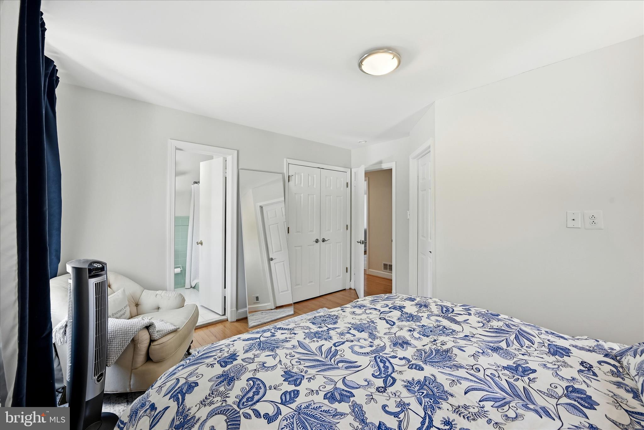 MCLEAN KNOLLS - Residential