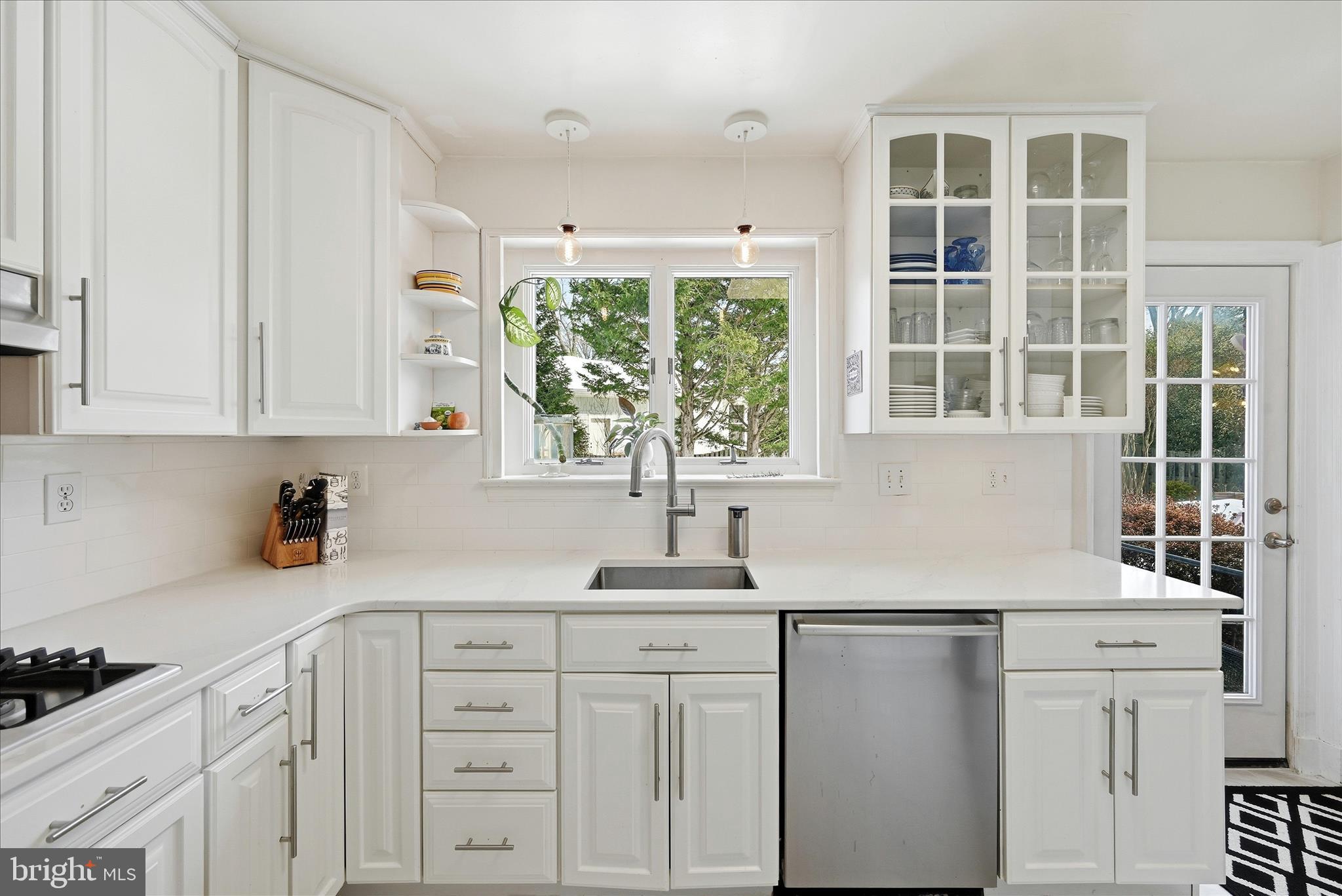 MCLEAN KNOLLS - Residential