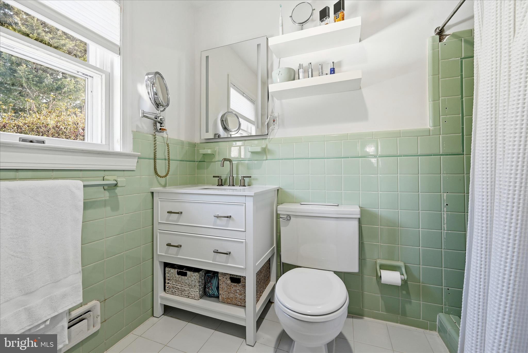 MCLEAN KNOLLS - Residential