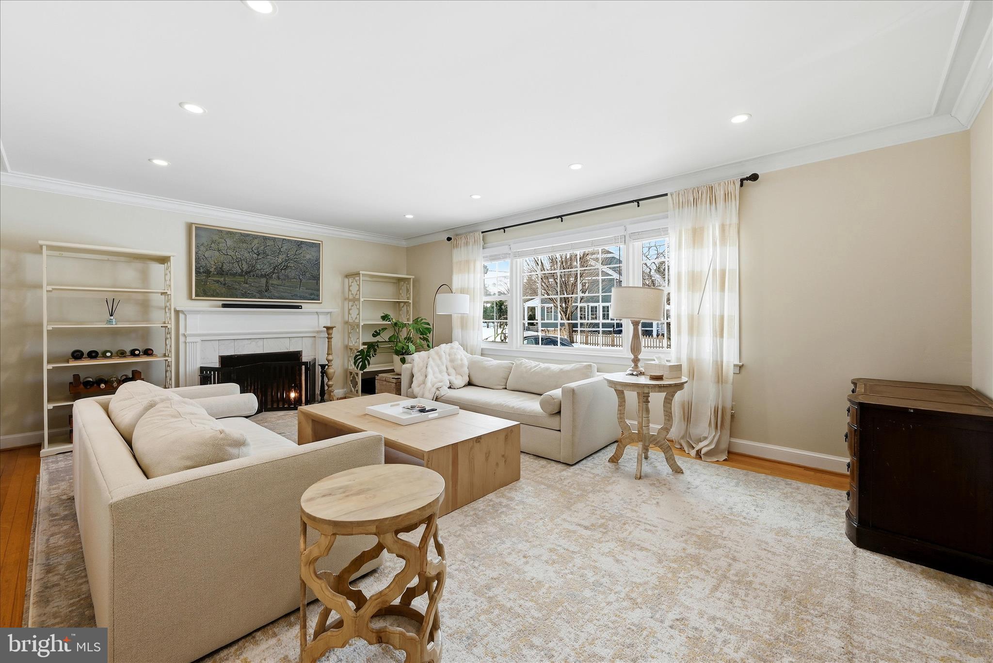 MCLEAN KNOLLS - Residential