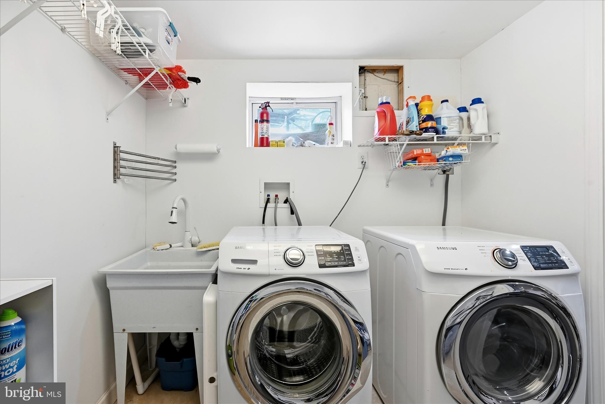 MCLEAN KNOLLS - Residential