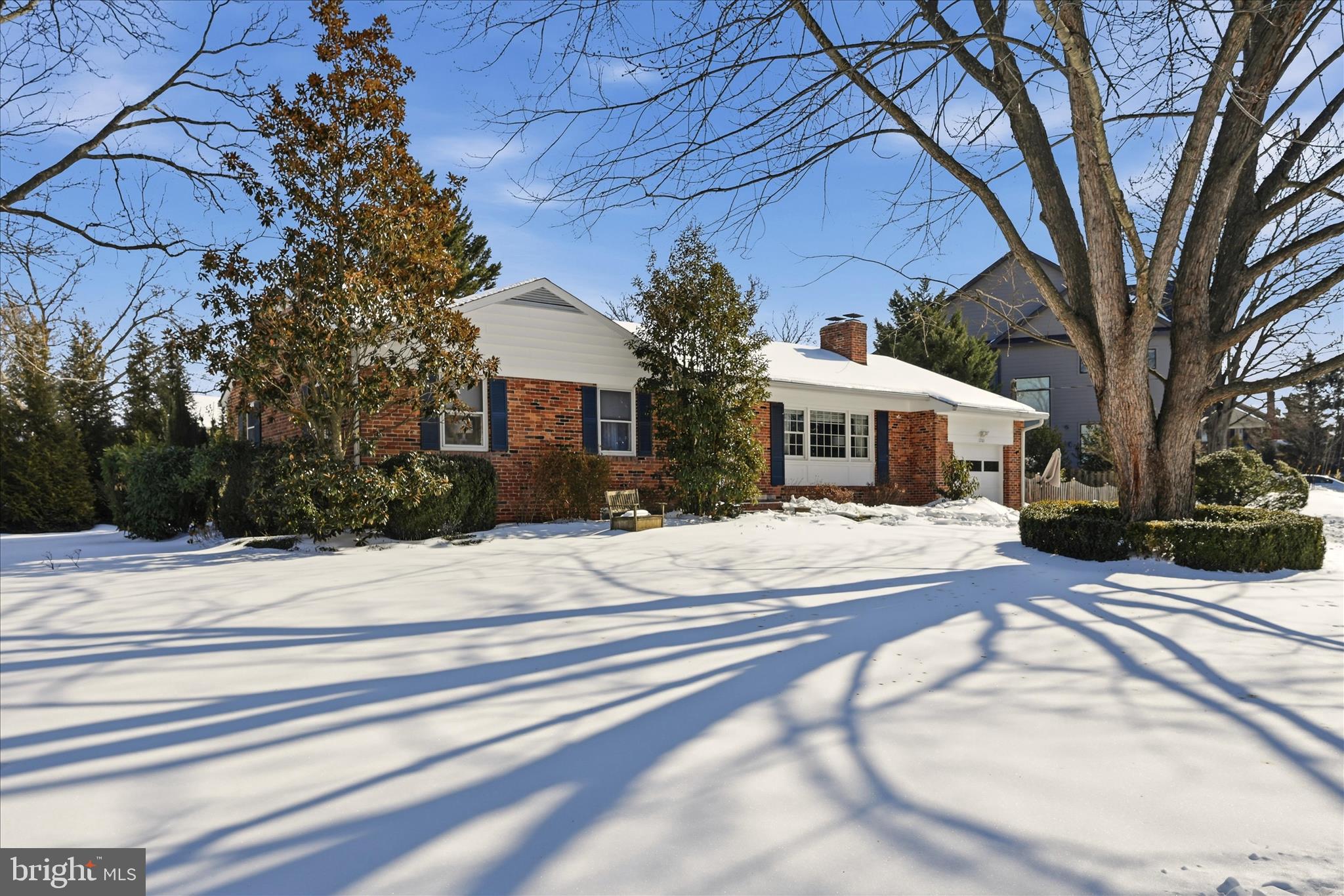 MCLEAN KNOLLS - Residential