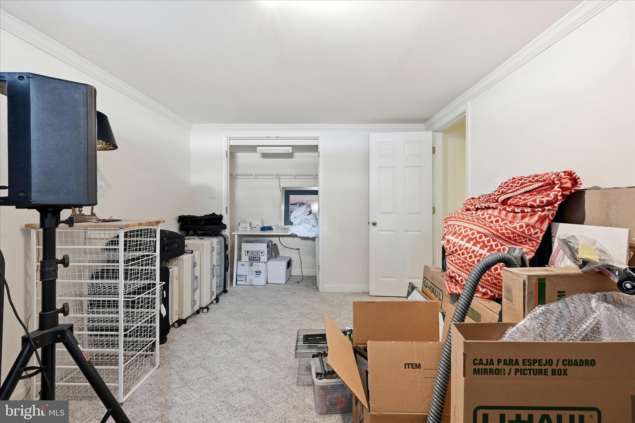 MCLEAN KNOLLS - Residential