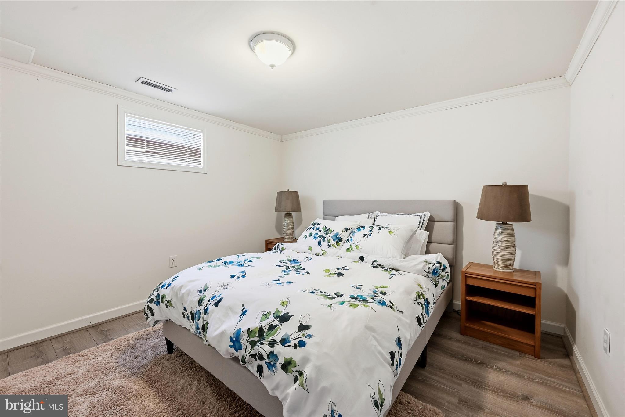 MCLEAN KNOLLS - Residential