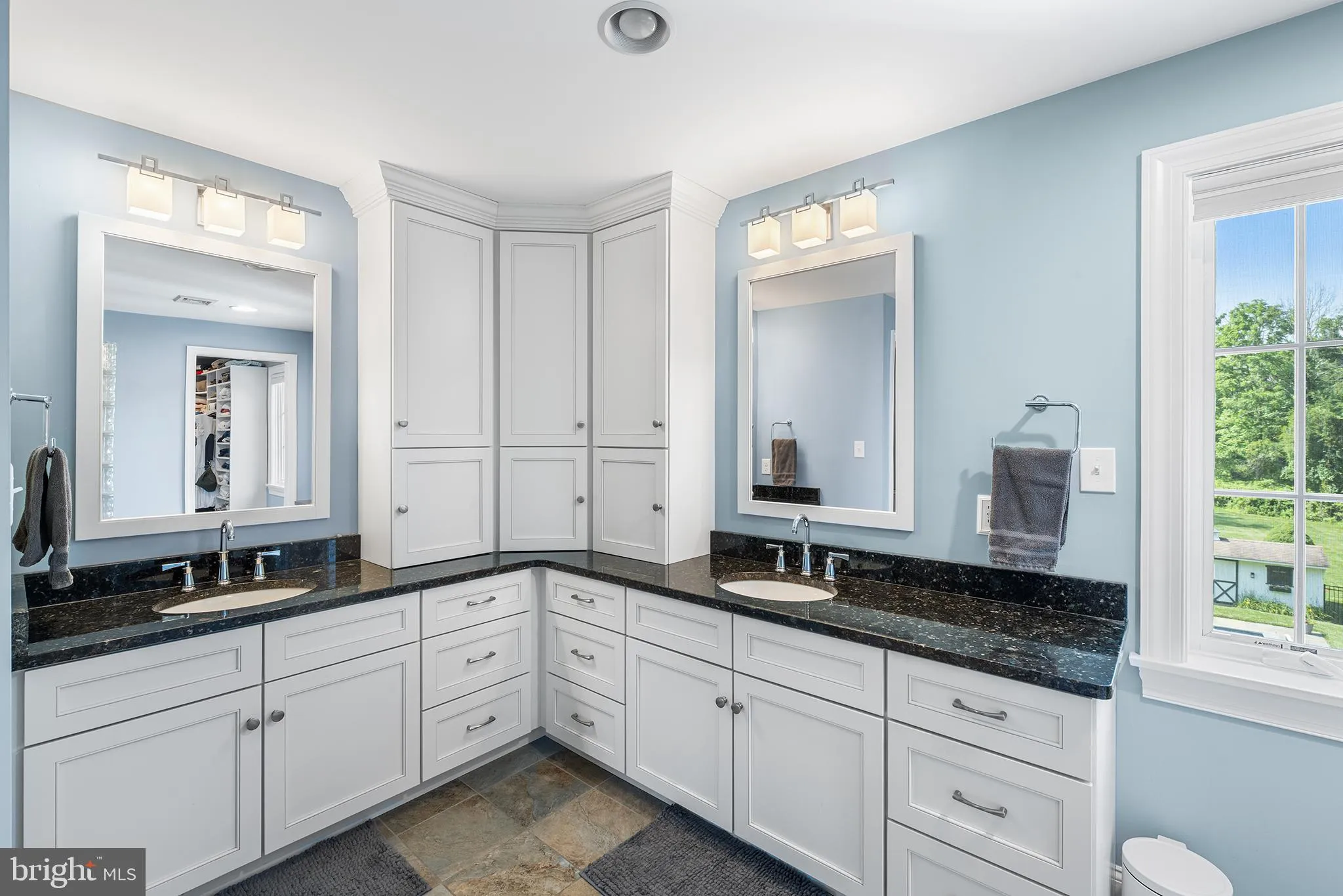 Berwyn, Pennsylvania 19312, United States, 5 Bedrooms Bedrooms, ,5 BathroomsBathrooms,Residential,Active,168812