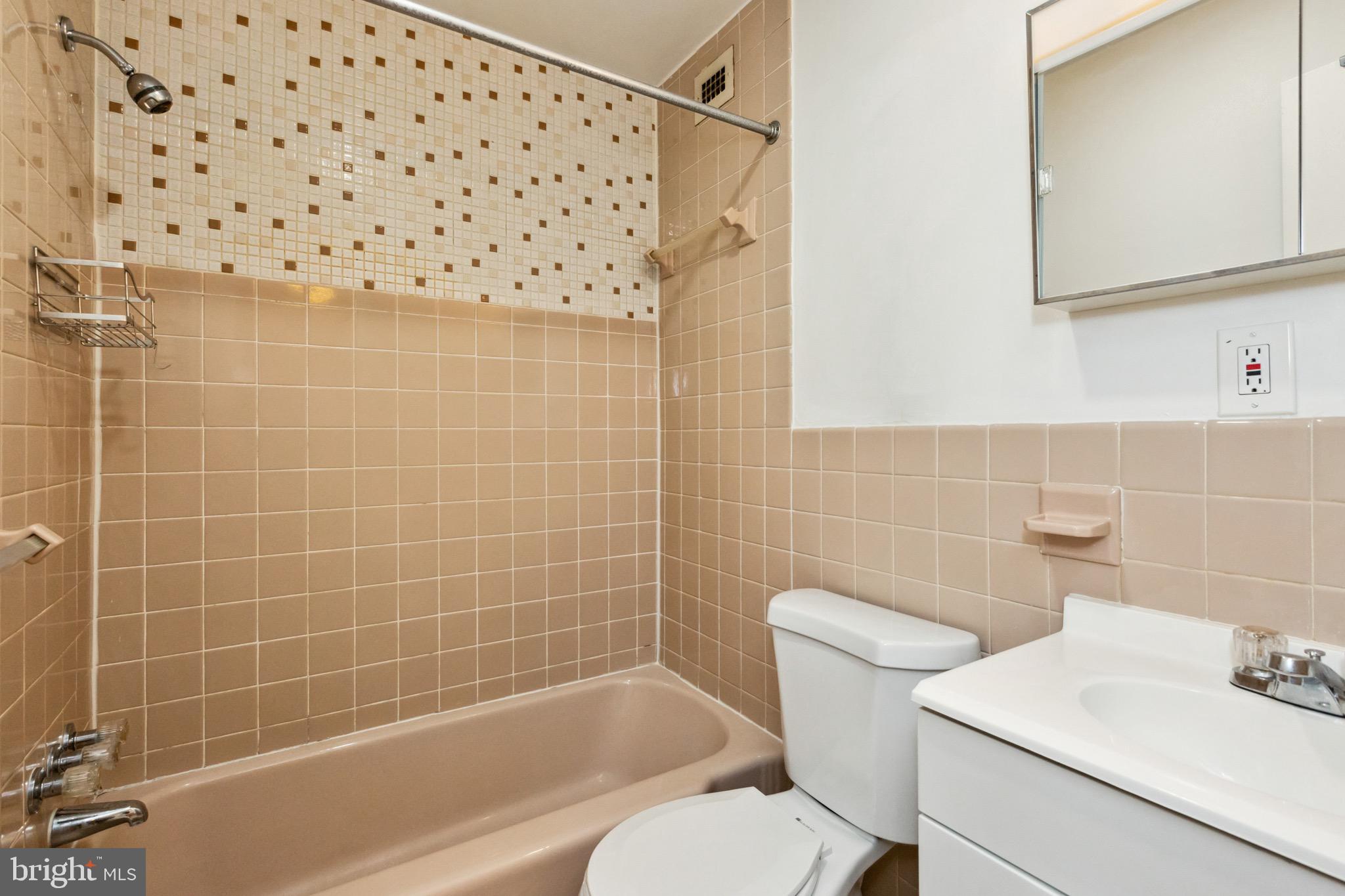 PARK SUTTON CODM - Residential Lease