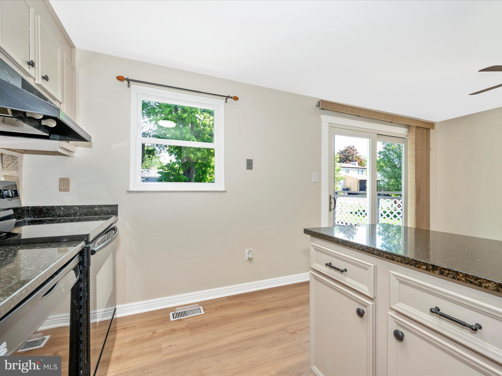 AMBER MEADOWS - Residential Lease