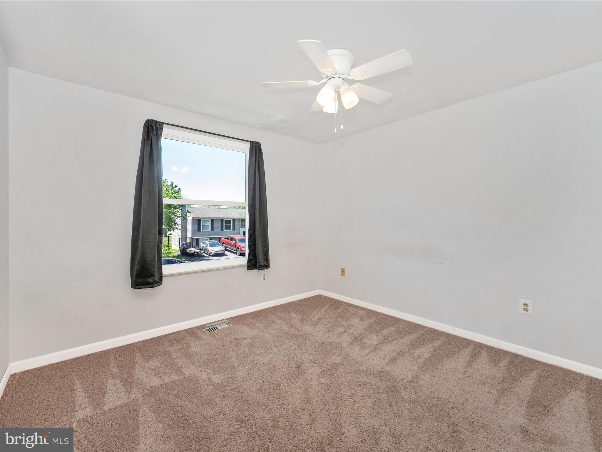 AMBER MEADOWS - Residential Lease