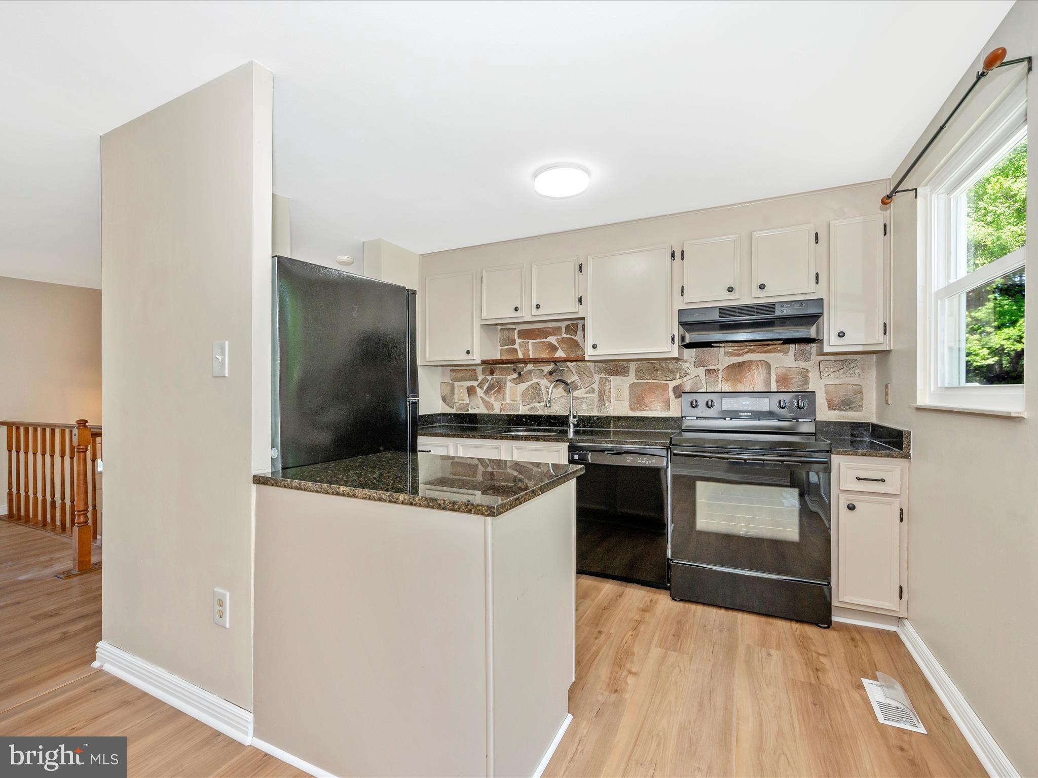 AMBER MEADOWS - Residential Lease