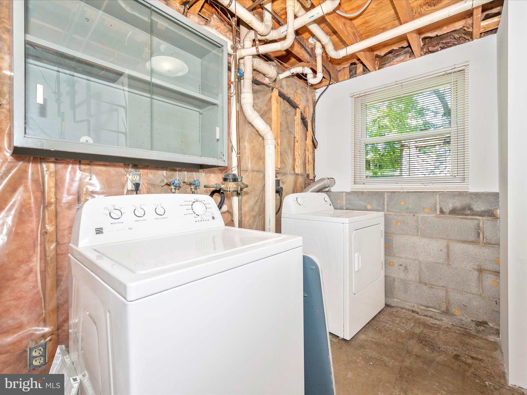 AMBER MEADOWS - Residential Lease