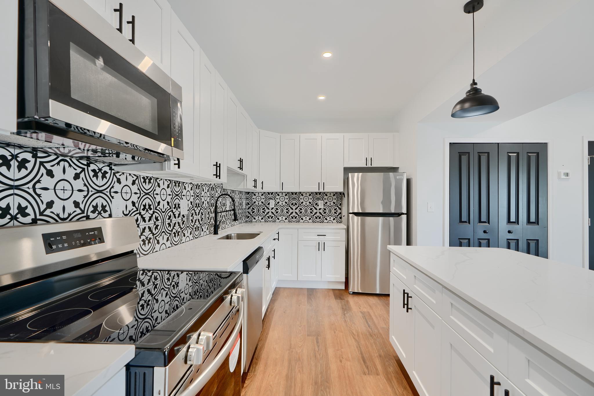 HAMPDEN HISTORIC DISTRICT - Residential Lease
