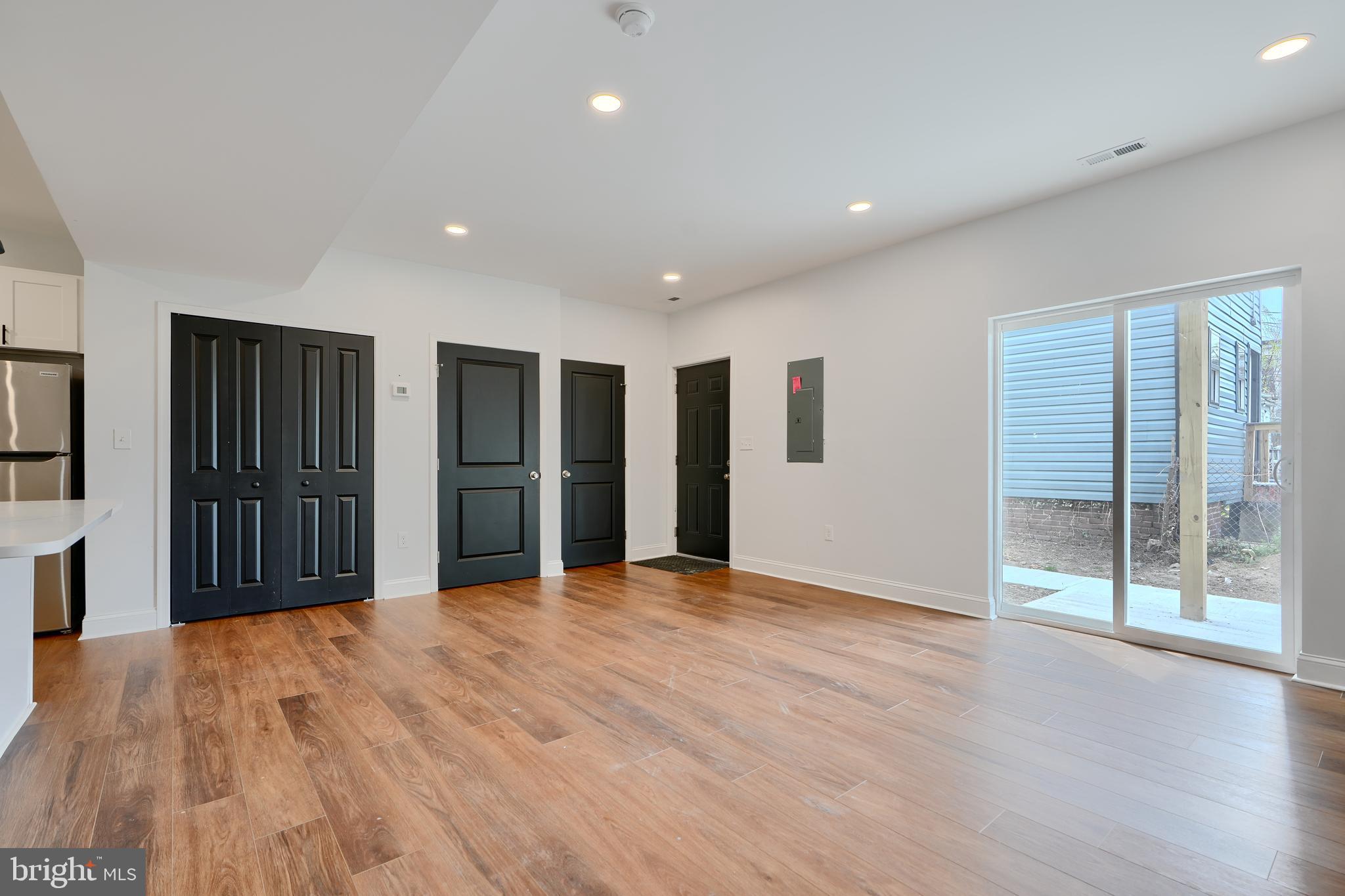 HAMPDEN HISTORIC DISTRICT - Residential Lease