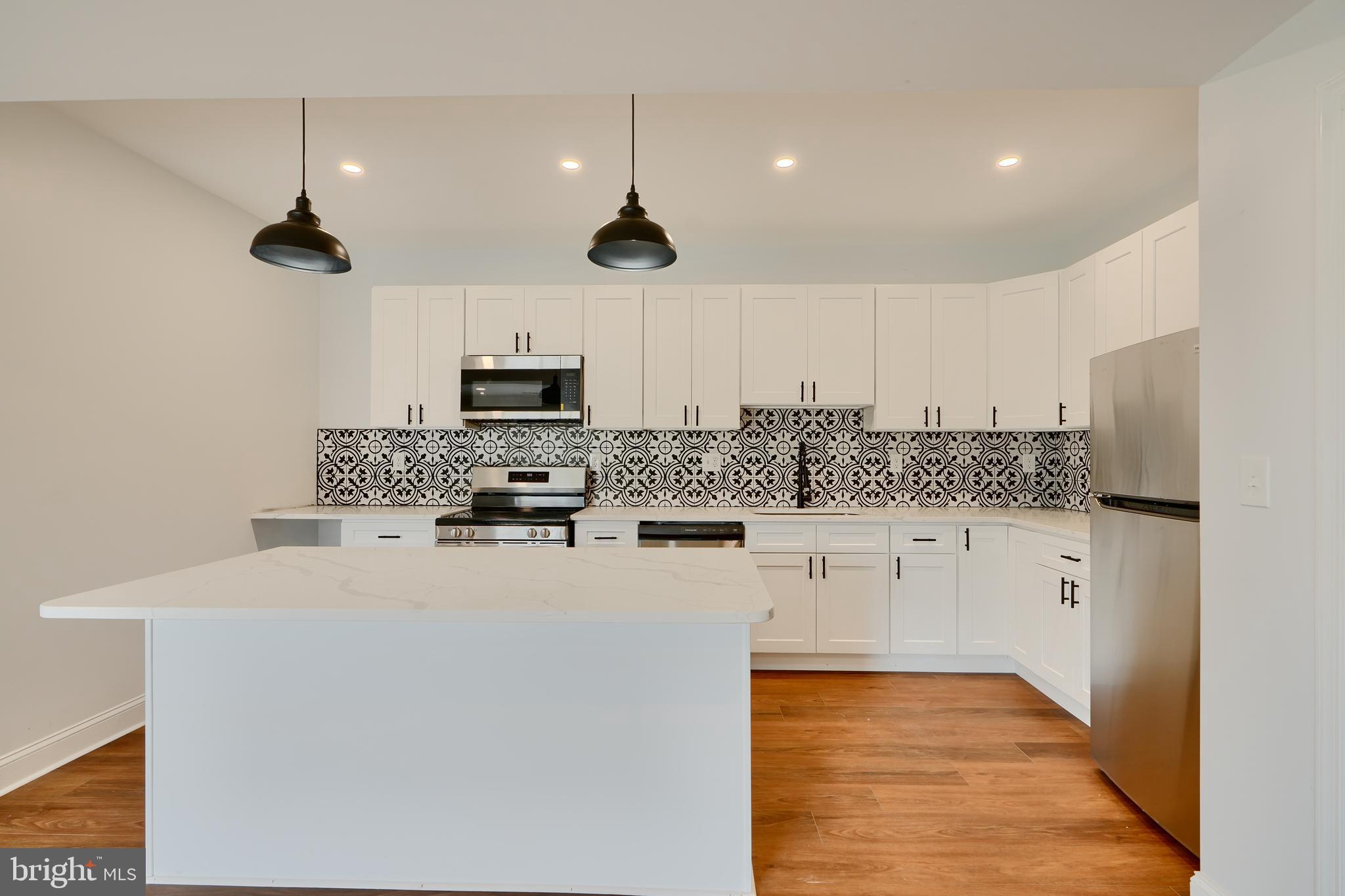 HAMPDEN HISTORIC DISTRICT - Residential Lease