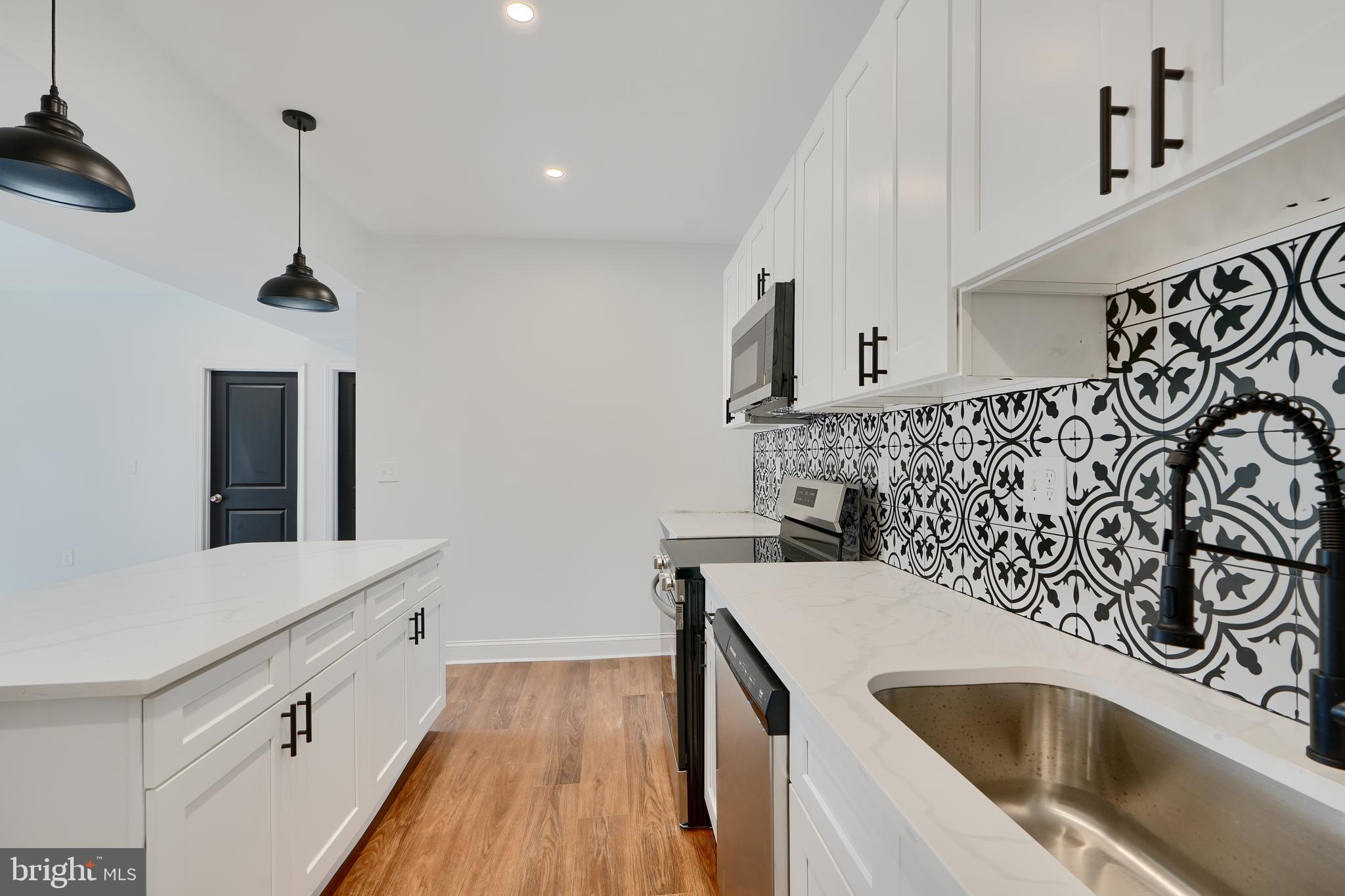 HAMPDEN HISTORIC DISTRICT - Residential Lease