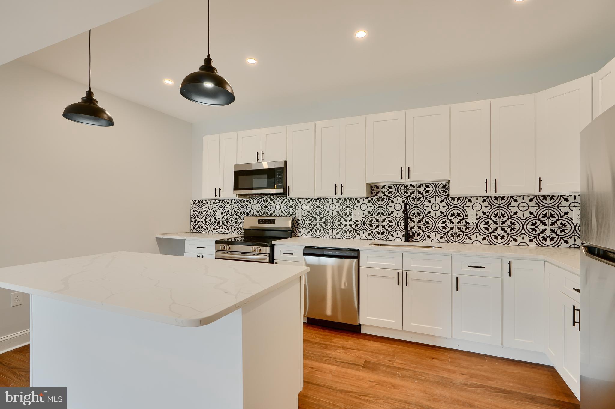 HAMPDEN HISTORIC DISTRICT - Residential Lease