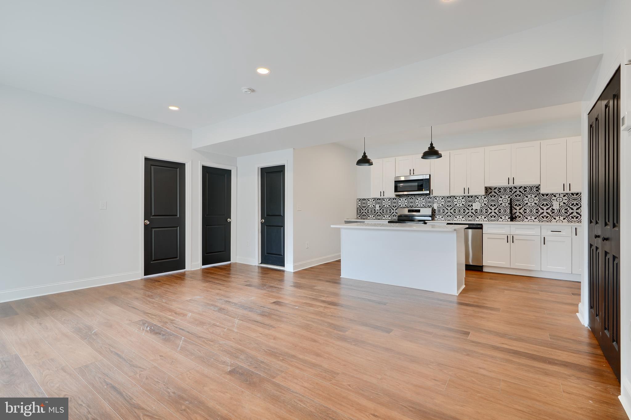 HAMPDEN HISTORIC DISTRICT - Residential Lease