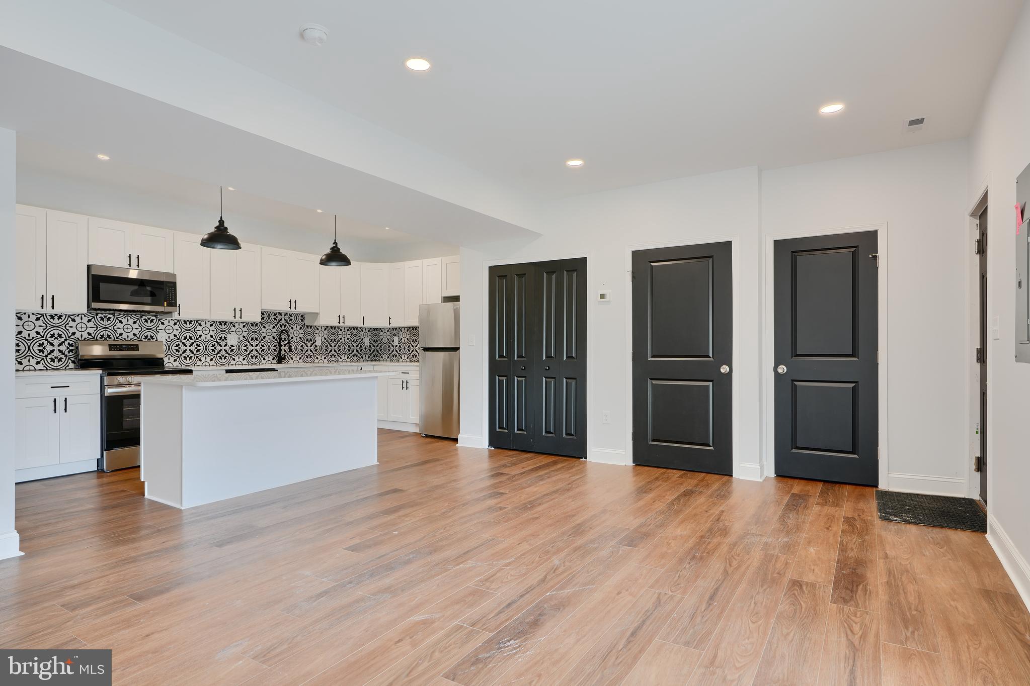 HAMPDEN HISTORIC DISTRICT - Residential Lease