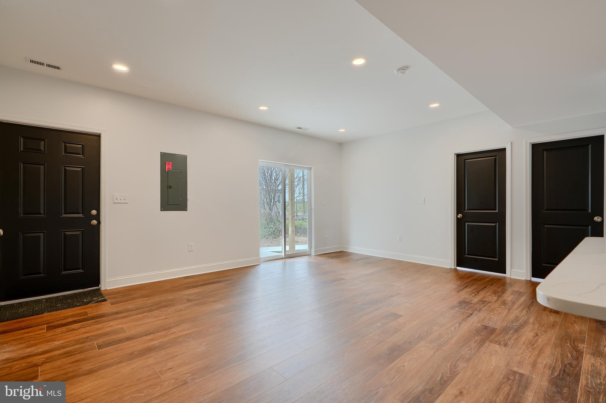 HAMPDEN HISTORIC DISTRICT - Residential Lease
