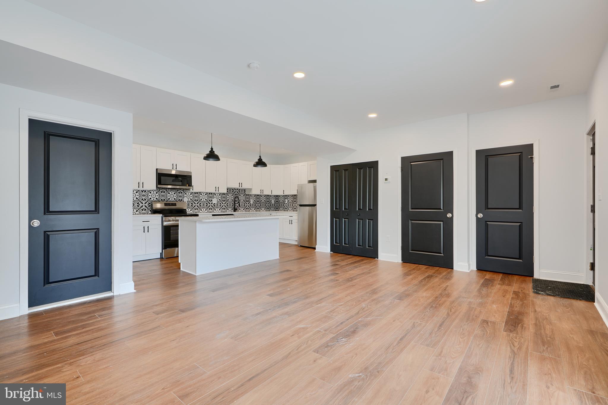 HAMPDEN HISTORIC DISTRICT - Residential Lease