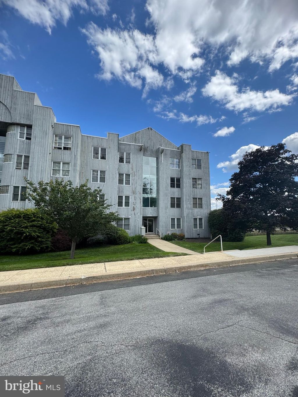 Photo of 5207 Le Parc Drive #8, WILMINGTON, DE 19809 (MLS # DENC2082388)