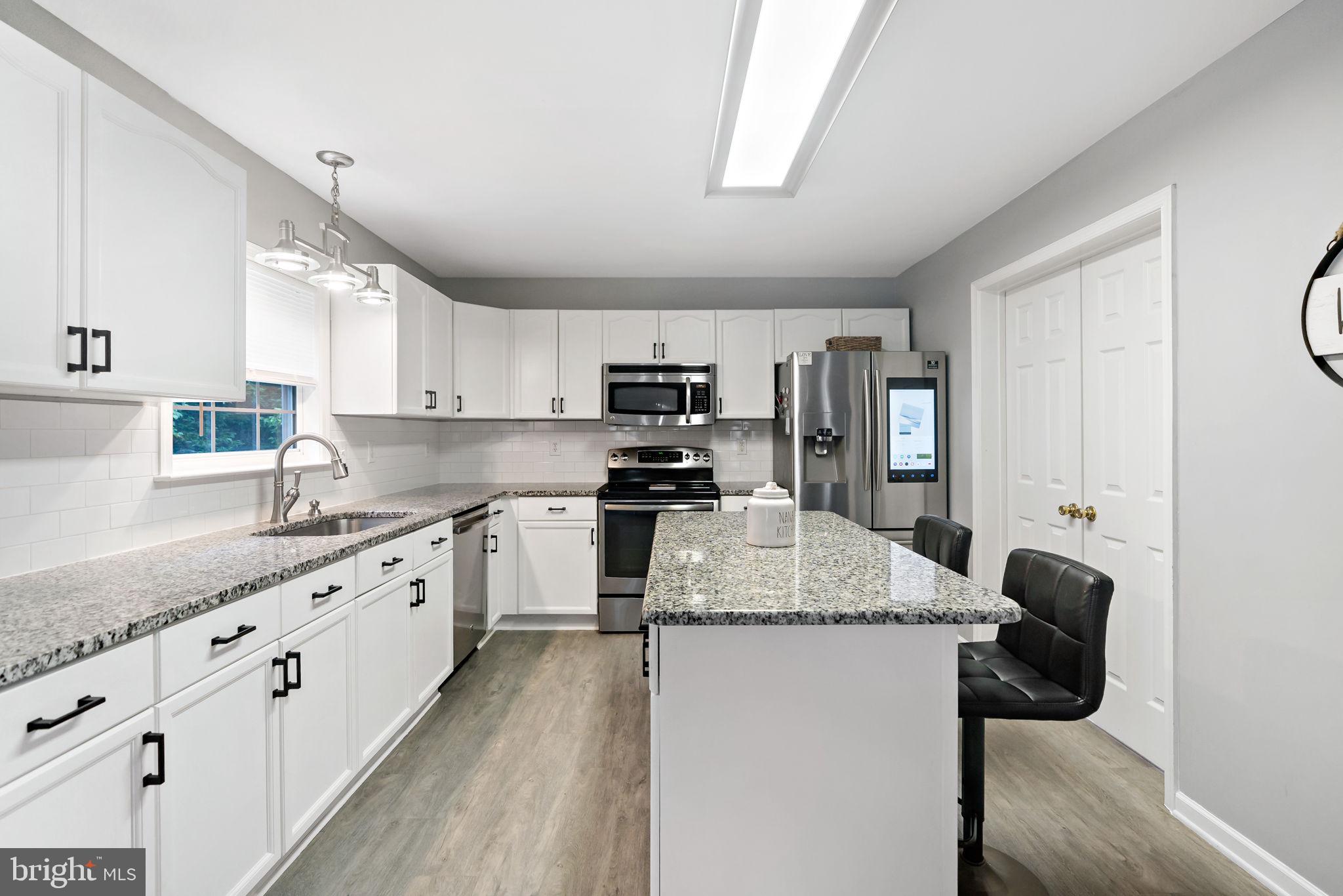 WOLFORD WOODS - Residential