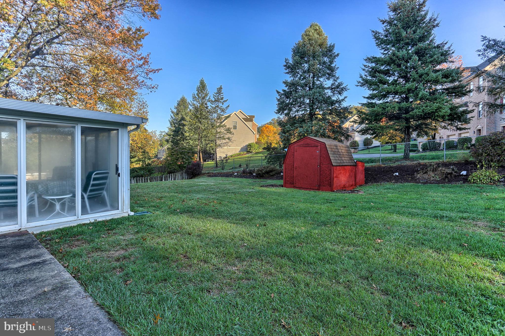 WOODLAND VIEW - Residential