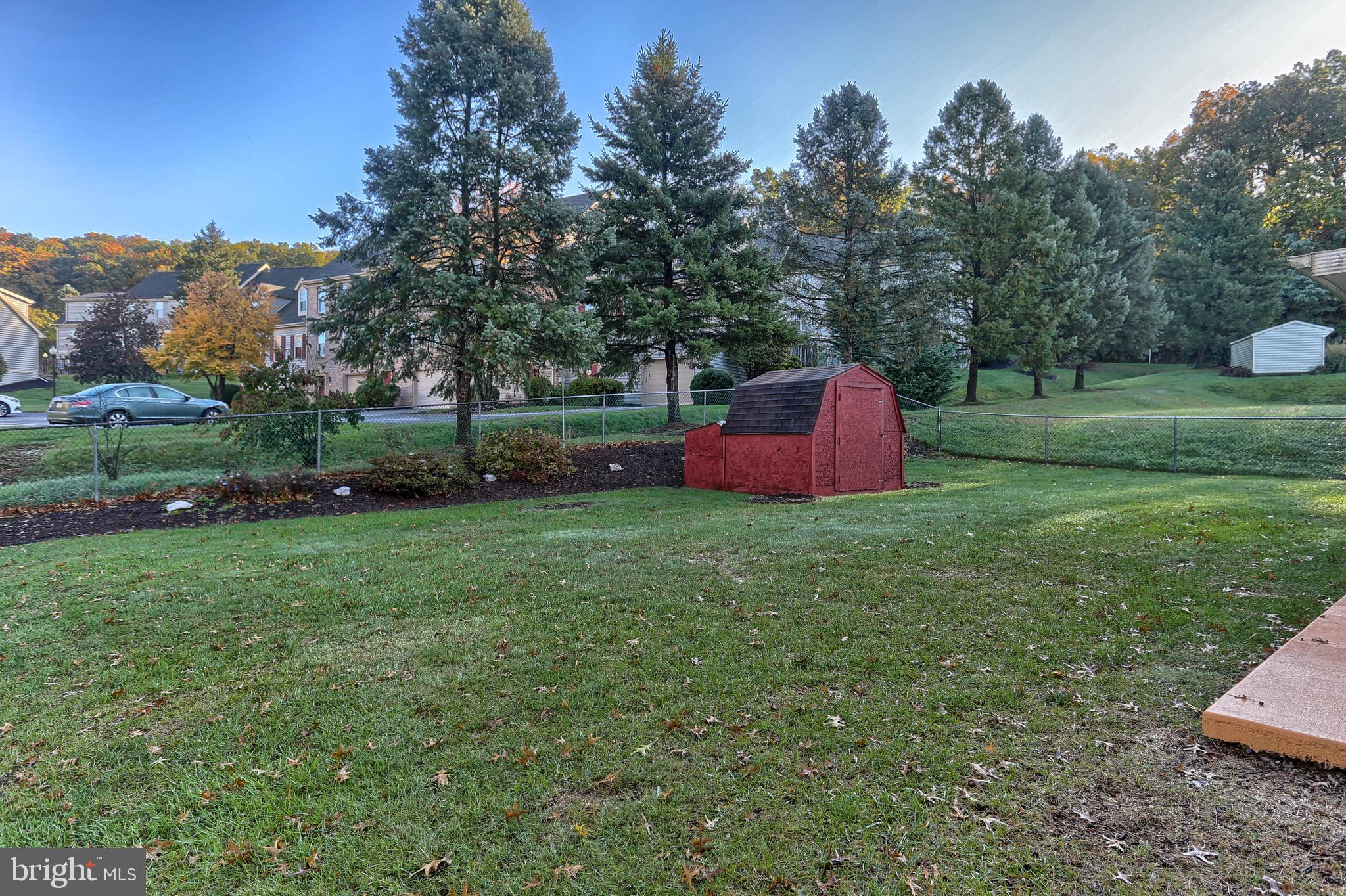 WOODLAND VIEW - Residential