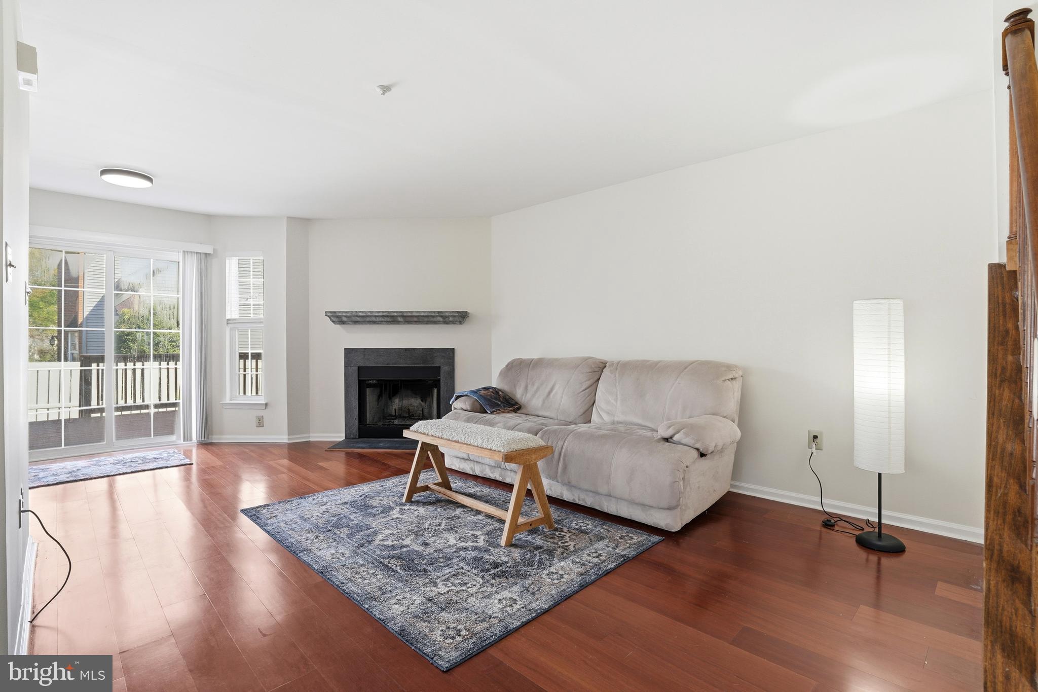 WARRINGTON HUNT - Residential