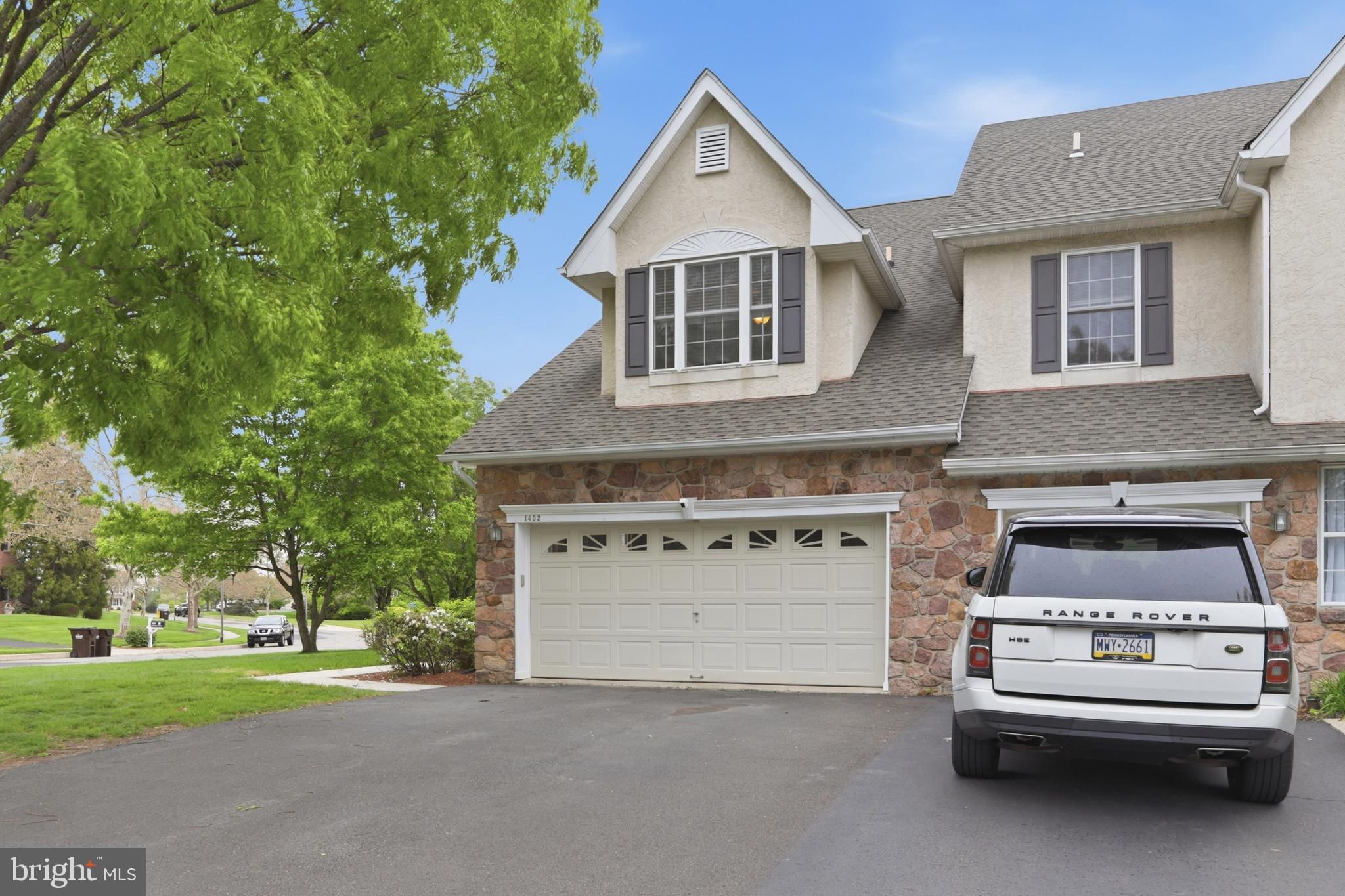 WARRINGTON HUNT - Residential