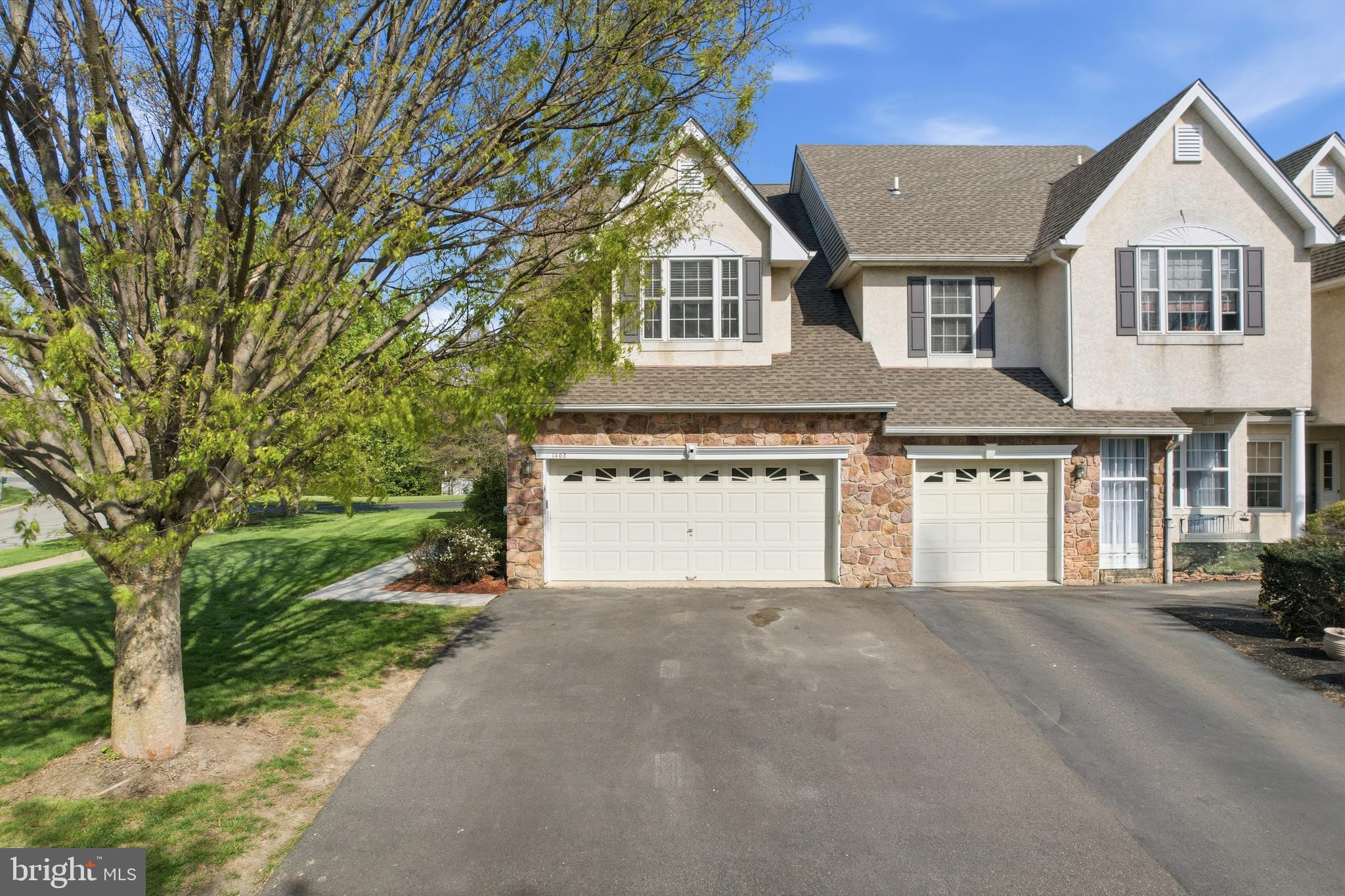 WARRINGTON HUNT - Residential